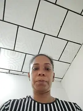 Stripchat Live Sex Cam of AstridMonroee
