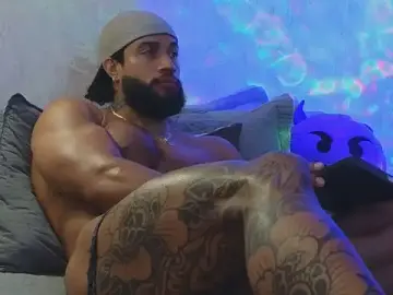 Stripchat Free Porn Cam of Osher_Cox