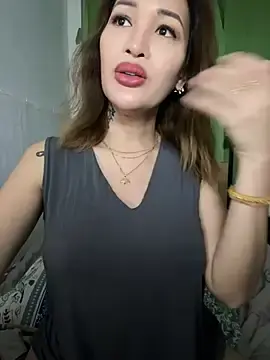 Stripchat Watch Live Sex Cams of Tony_8706