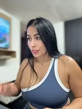Stripchat Best live sex cam show of areviklusine1
