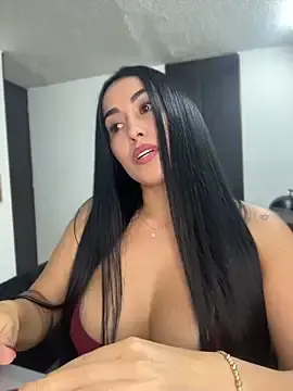 Stripchat Sex Cam of areviklusine1