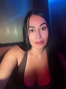 Stripchat Watch Live Sex Cams of areviklusine1
