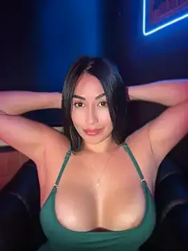 Stripchat Live Porn of areviklusine1