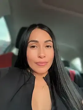 Stripchat Nude Webcam of areviklusine1