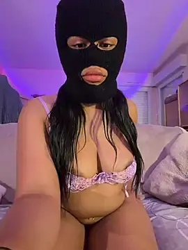 Stripchat Adult Webcam of Amira_bayby