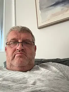 Stripchat Free Porn Cam of Daddystrokes4u