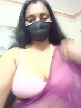 Stripchat Free Porn Cam of laxi_tamilponnu