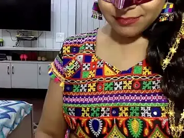 Stripchat Free Porn Cam of yourradhika