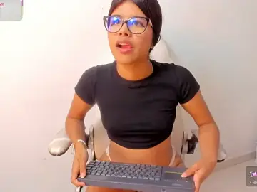 Stripchat Live Sex Cam of SidneyBrownn1