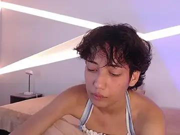 Stripchat Live Sex Cam of hot_little_bunny