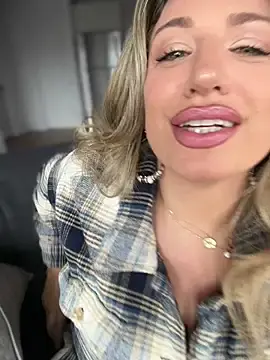 Stripchat Adult Video Chat of miamellycious