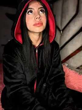 Stripchat Live Porn of Laura-Khalifa