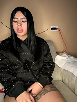 Stripchat Live Porn of Laura-Khalifa