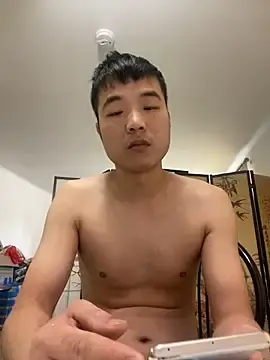 Stripchat Live Sex Cam of Kevindbb