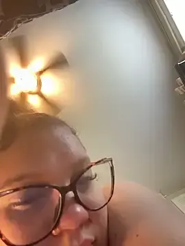 Stripchat Adult Webcam of QueenNuttCollector