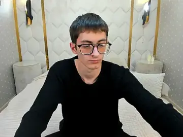 Stripchat Free Live Porn of RonBevs