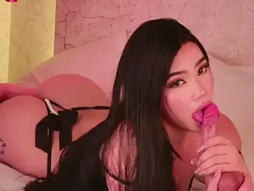 Stripchat Free Porn Cam of ambar_midnigth