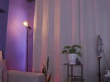Stripchat Live Sex Cam of roselinedior