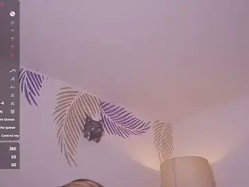 Stripchat Best live sex cam show of roselinedior