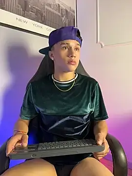 Stripchat Adult Video Chat of Dominik_Souza