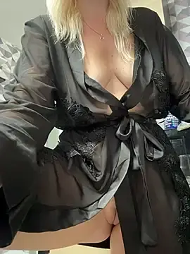 Stripchat Free Porn Cam of MerlinDave