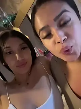 Stripchat Live Sex Cam of Sara_fun