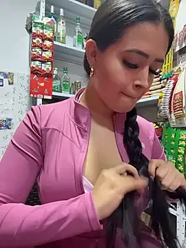 Stripchat Free Porn Cam of Sara_fun