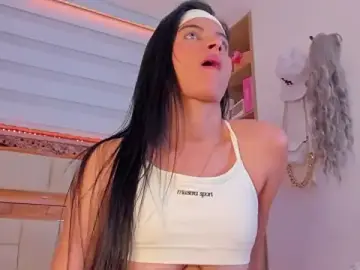 Stripchat Live Porn of violetta-brown1