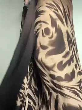 Stripchat Best live sex cam show of Queenttmllqii