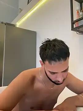Stripchat Live Sex Cam of Gipsyboysteve