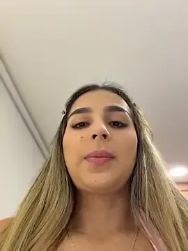 Stripchat Live Porn of oriana_zoeee