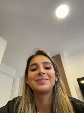 Stripchat Free Porn Cam of oriana_zoeee