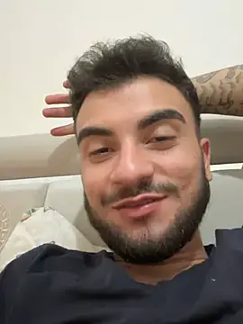 Stripchat Live Sex Cam of 19lukibo