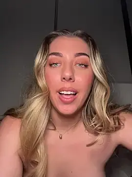 Stripchat Live Sex of Aussielulu