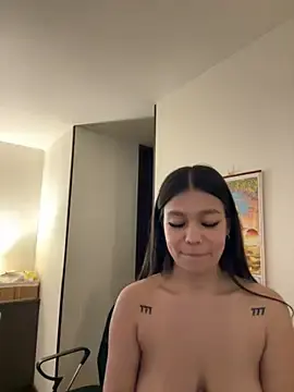 Stripchat Nude Webcam of Alyshanon18
