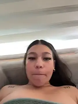 Stripchat Sex Chat of Alyshanon18