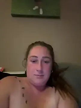 Stripchat Free Porn Cam of CurvyCatx