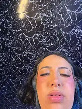 Stripchat Live Sex Cam of Scarlett-LS