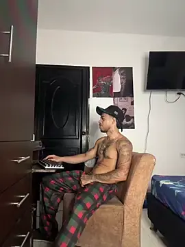 Stripchat Adult Video Chat of Kenny_romano