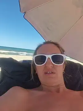 Stripchat Watch Live Sex Cams of Miss____Mia_