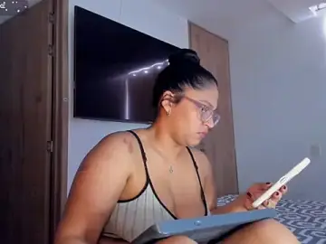 Stripchat Adult Webcam of iriss_25