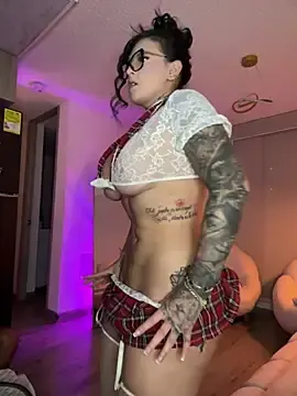 Stripchat Adult Webcam of GabyMejiaa