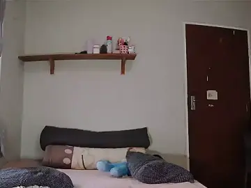Stripchat Free Porn Cam of XxxPlumieSweetxxX