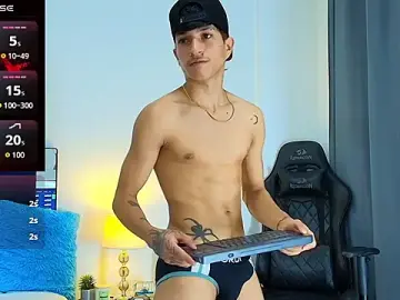 Stripchat Adult Video Chat of _CamiloBass
