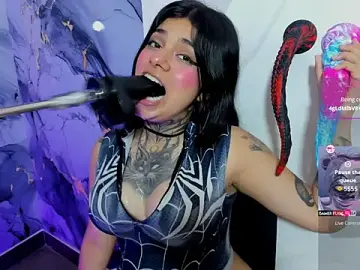 Stripchat Live Sex of Emily_Evo