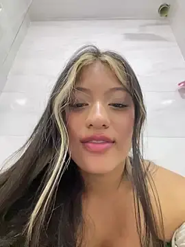 Stripchat Sex Cam of Estefanii-