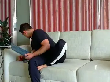 Stripchat Live Sex of Liam_walk_