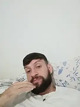 Stripchat Live Sex Cam of Robertao20cm