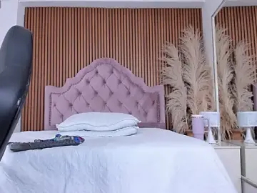 Stripchat Live Porn of LunaRossie_