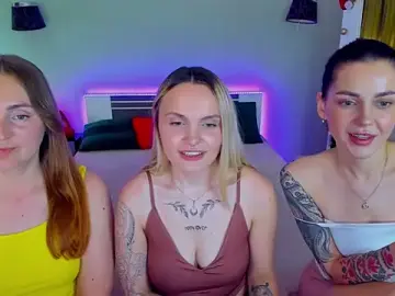 Stripchat Free Live Porn of MagicEyess